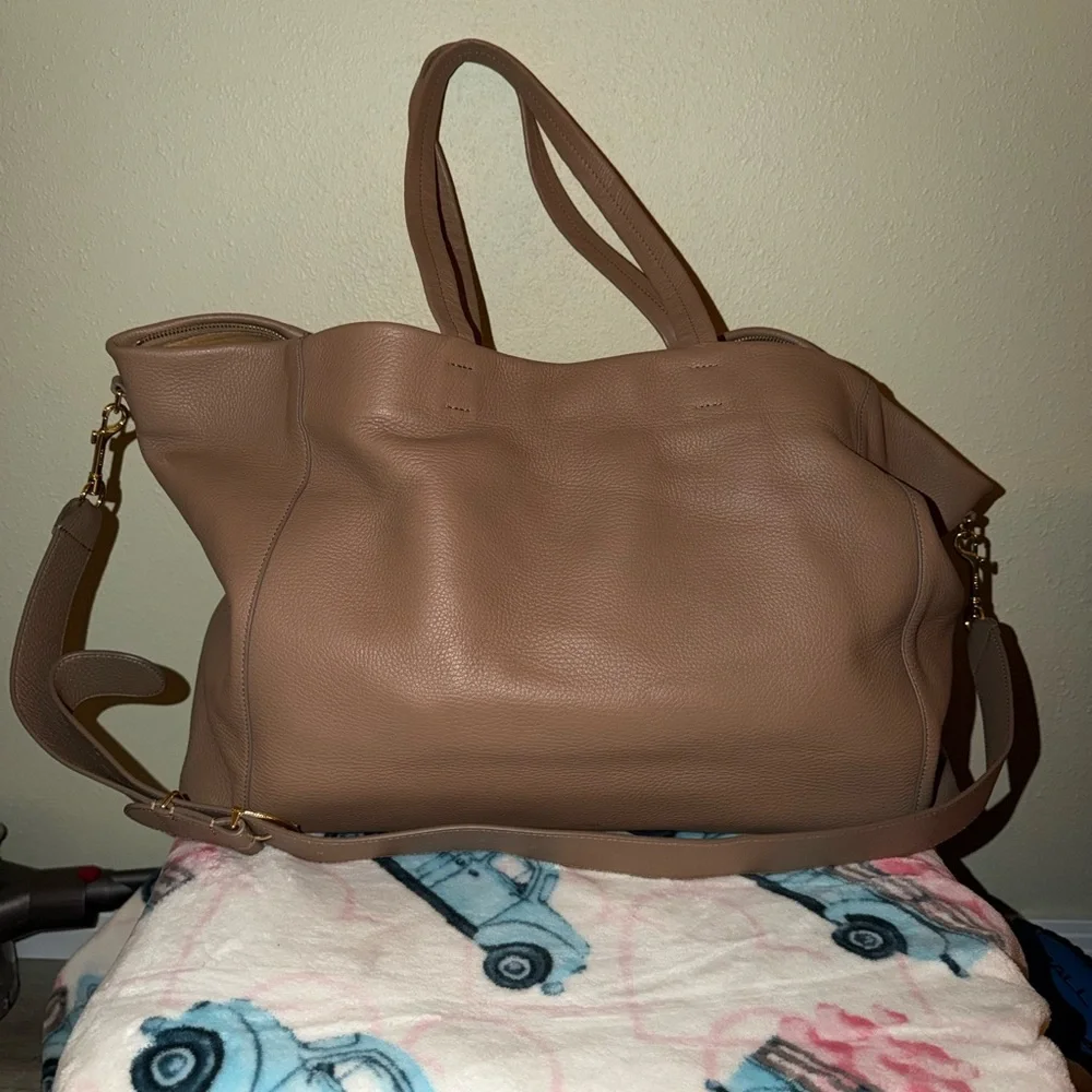 Cuyana Weekender Bag - Picture 2 of 6